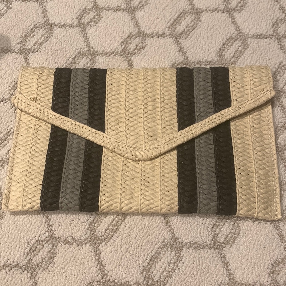 b2b Los Angeles striped clutch - like new